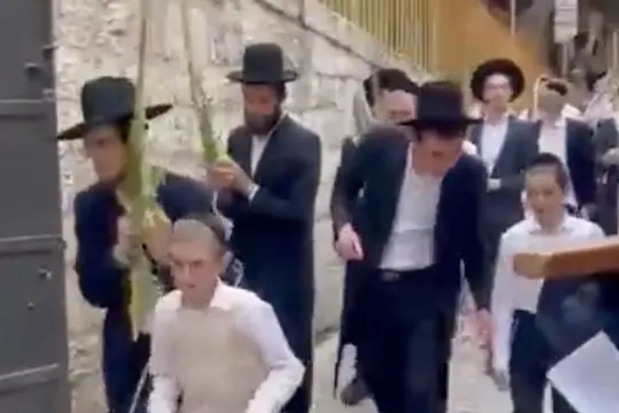 Five Arrested After Strictly Orthodox Jews Filmed Spitting At Christians In Jerusalem The 3623