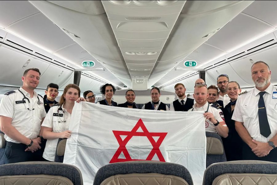 Israel sends team of paramedics to Amsterdam after mob violence