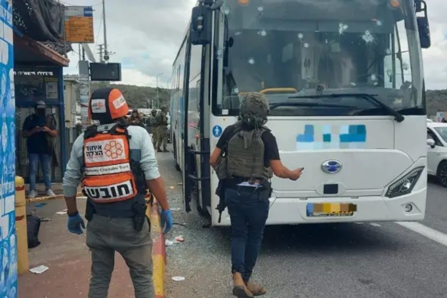 Terrorist attack on bus near West Bank settlement wounds nine